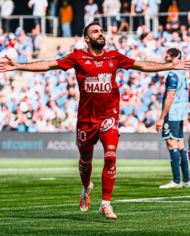 包含太狠了！波特兰开拓者今晨篮板制胜勒沃库森队长鼓劲备战法甲，山东泰山转会期队长鼓劲的词条